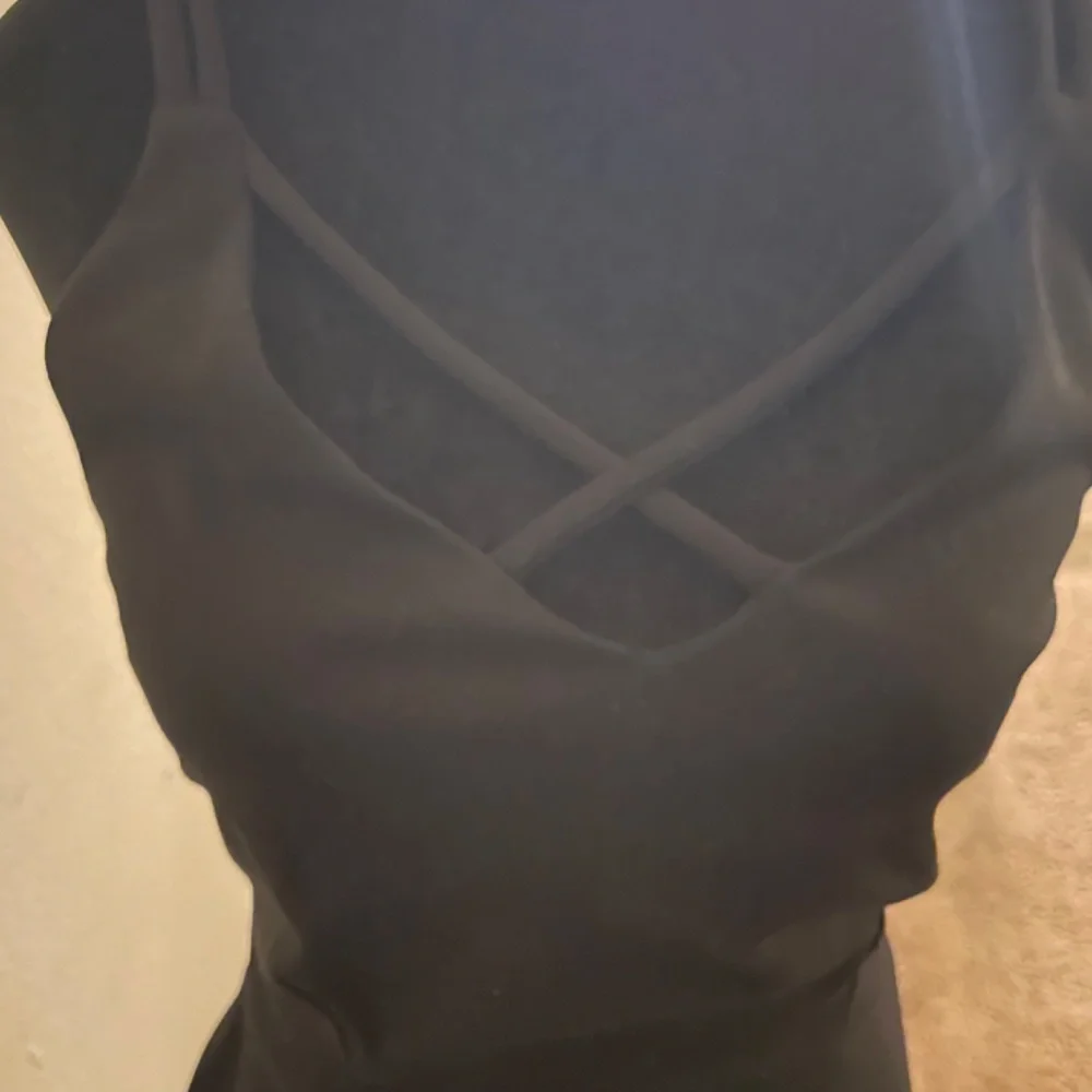 Bar lll  BodyCon Peplum detail Dress - Picture 8 of 12